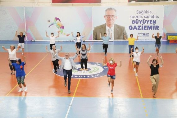 gaziemir belediye başkanı halil arda zeybek