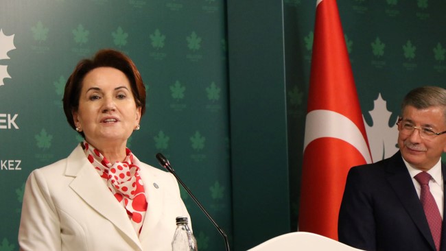 Meral Akşener Ahmet Davutoğlu