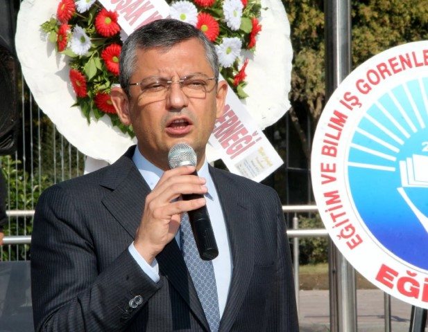 özgür özel