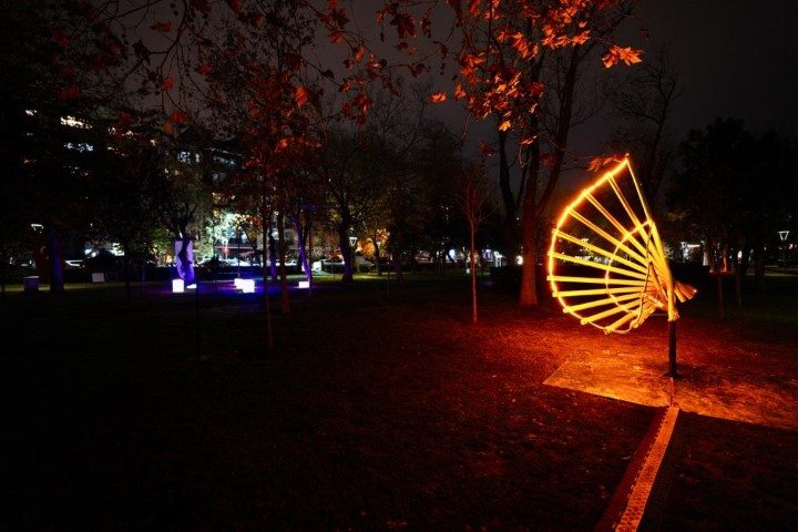 karanlığı aydınlat gece neon park
