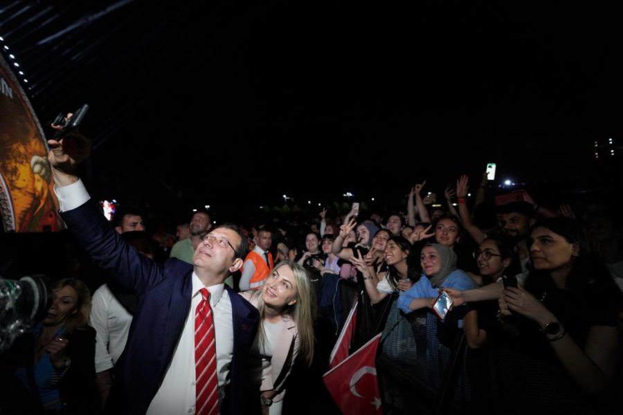 ekrem imamoğlu dilek imamoğlu gençler