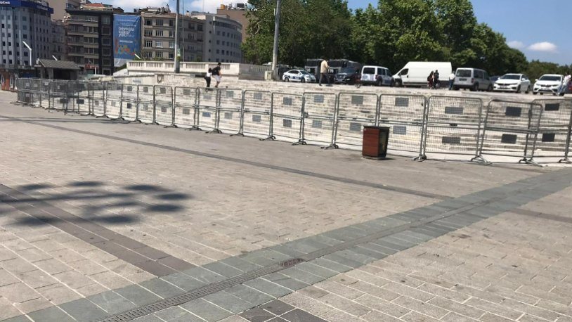 gezi parkı polis bariyeri