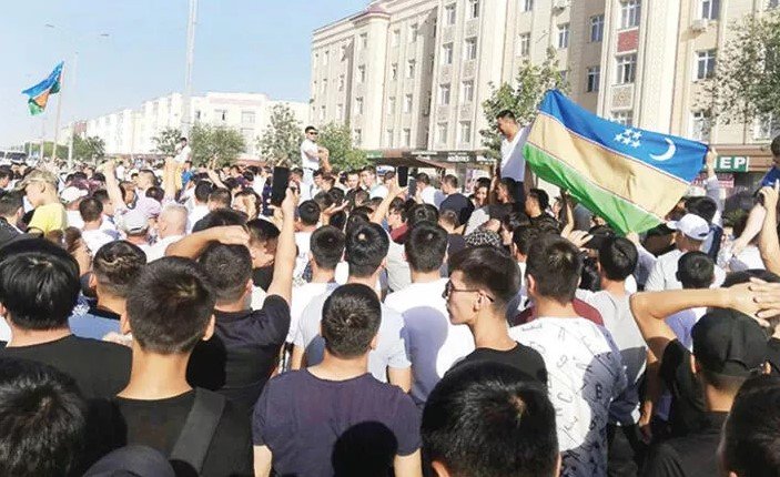 özbekistan Karakalpakistan protesto
