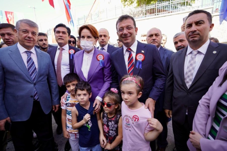 ekrem imamoğlu meral akşener buğra kavuncu Çengelköy Kültür Merkezi 1