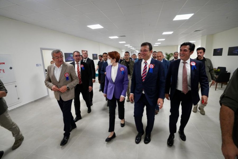 ekrem imamoğlu meral akşener engin altay mahir polat buğra kavuncu Çengelköy Kültür Merkezi