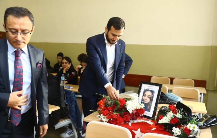 Abdullah Özdemir Yağmur Uçar Mehmet Niyazi Altuğ Anadolu Lisesi