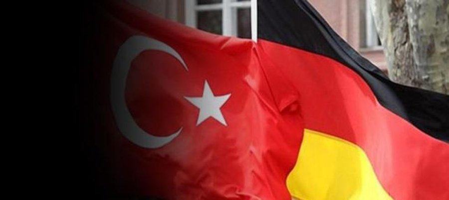 Türkiye Bayrağı - Almanya Bayrağı