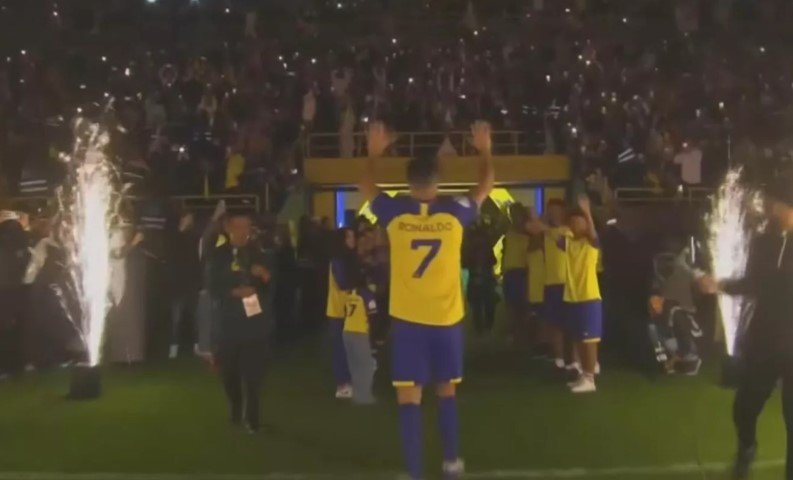 Cristiano Ronaldo al nassr imza